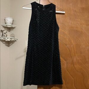 Elegant Black Sleeveless Dress